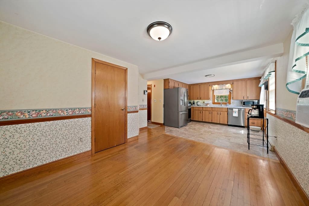 Single Family Residence at 36 Concord St, Brockton MA 02302, Brockton, photo 7 of 37
