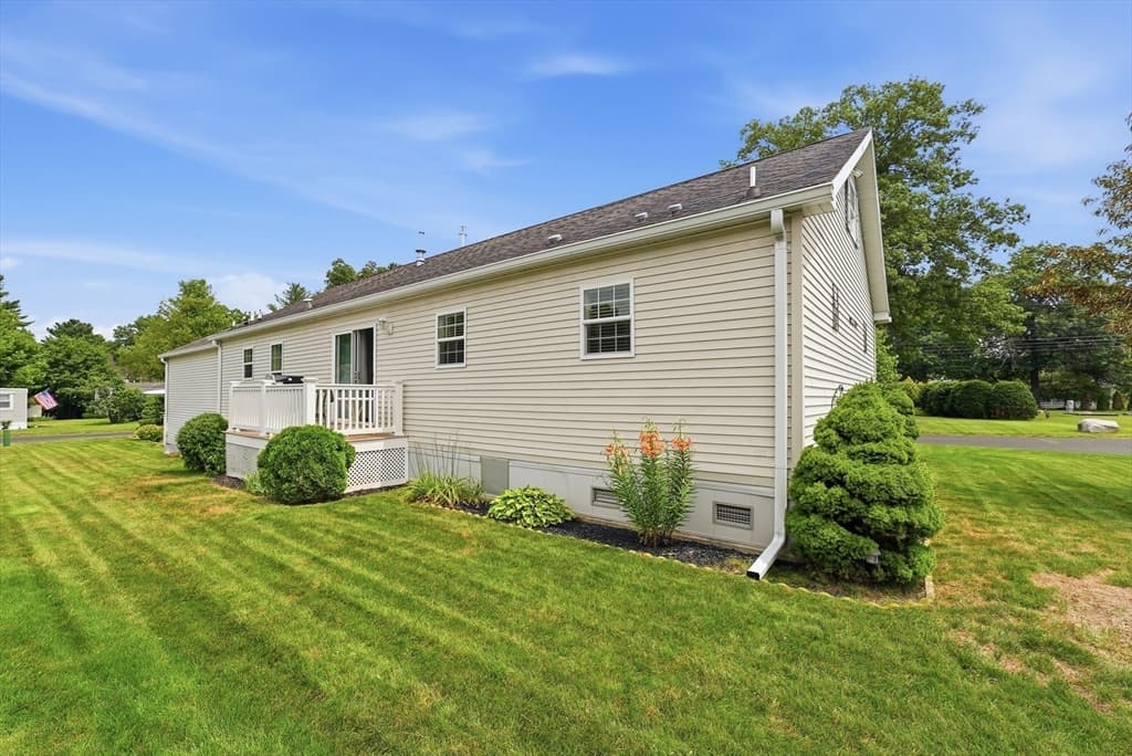 Mobile Home at 11 Carol Circle, Westfield MA 01085, Westfield, photo 28 of 41