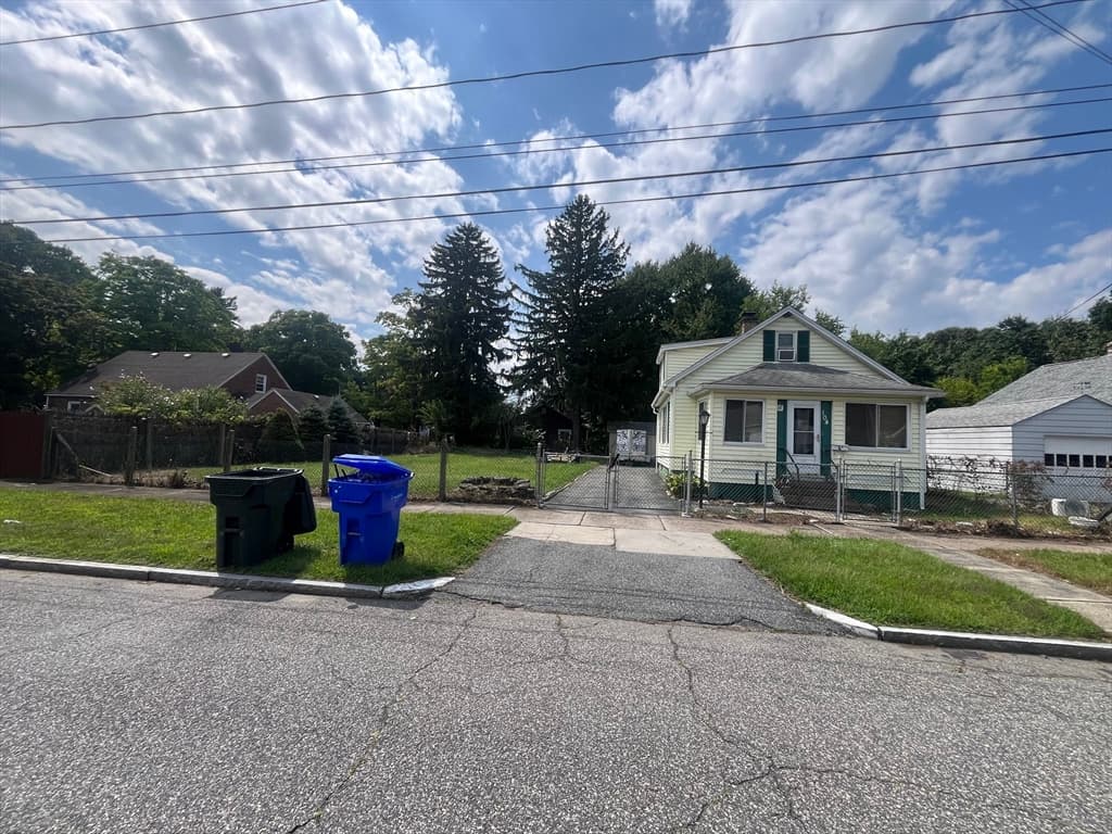 104 Balis St, Springfield MA 01109