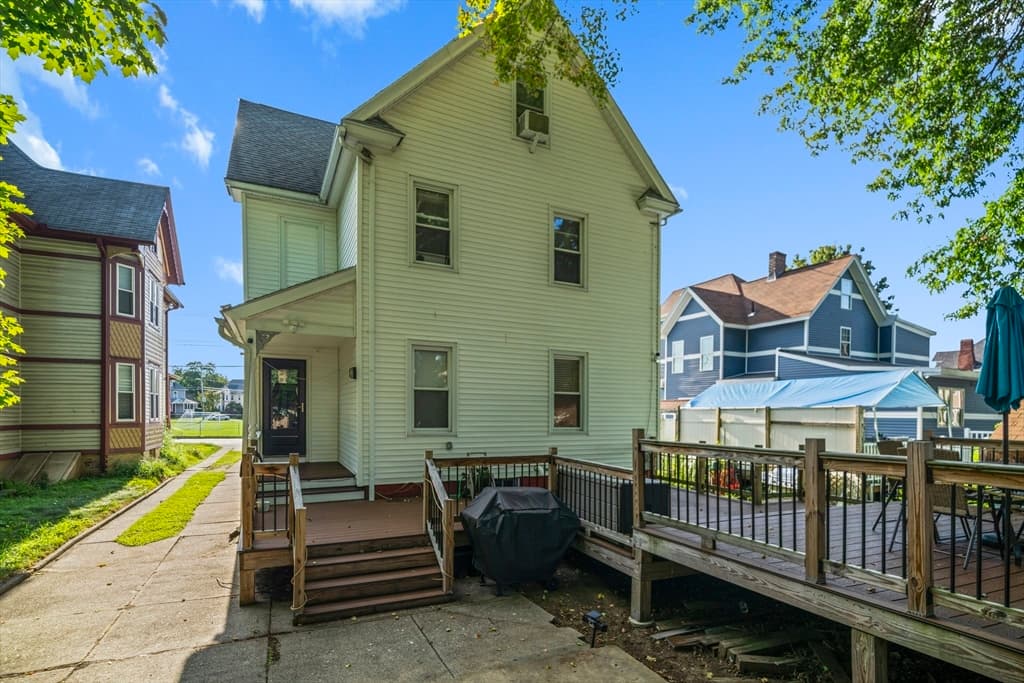Single Family Residence at 275 Broadway St, Chicopee MA 01020, Chicopee, photo 5 of 34