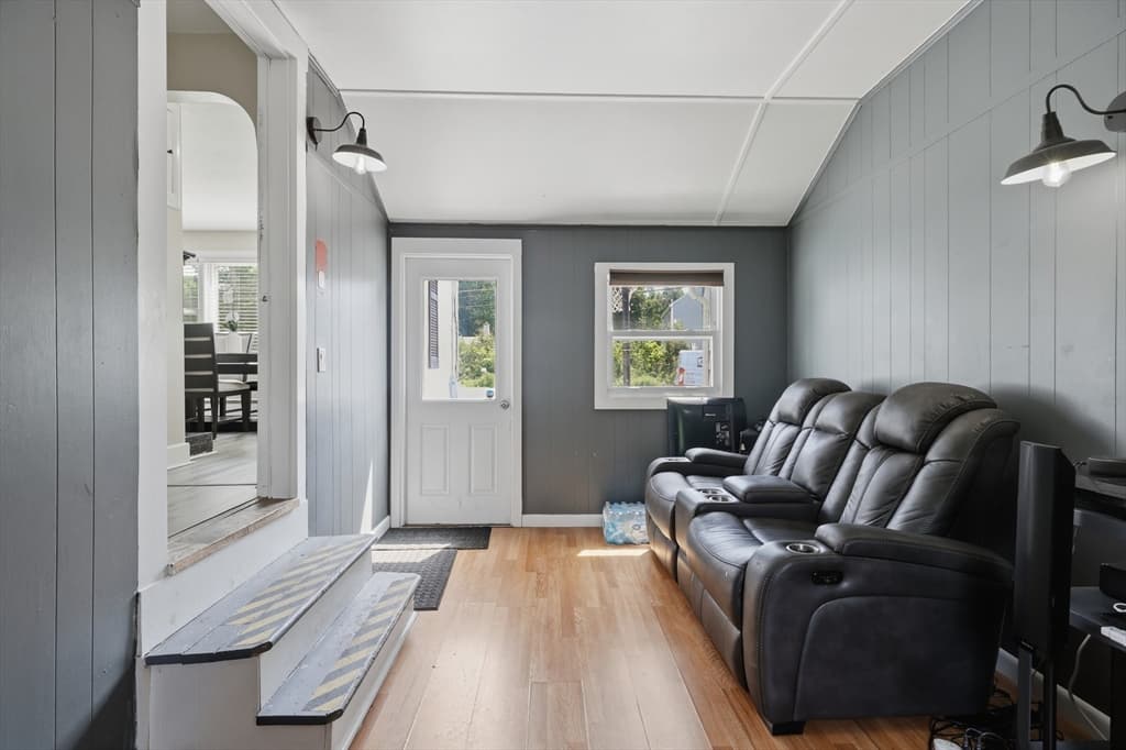 Single Family Residence at 229 Whalom Rd, Lunenburg MA 01462, Lunenburg, photo 6 of 39