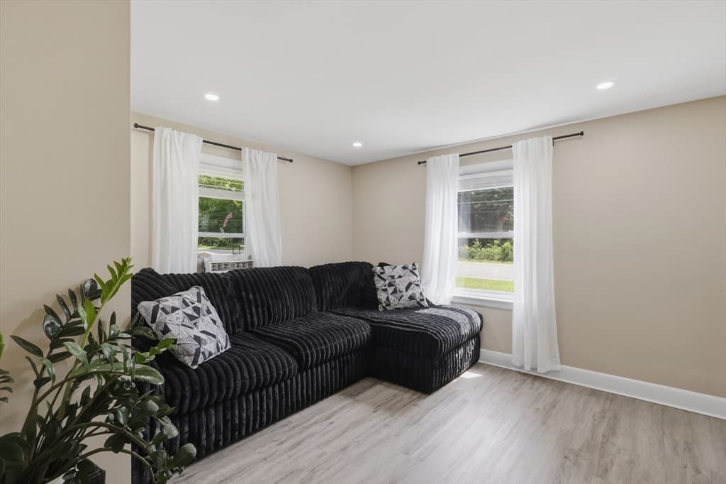 Single Family Residence at 229 Whalom Rd, Lunenburg MA 01462, Lunenburg, photo 16 of 39