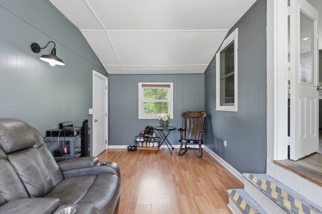 Single Family Residence at 229 Whalom Rd, Lunenburg MA 01462, Lunenburg, photo 5 of 39