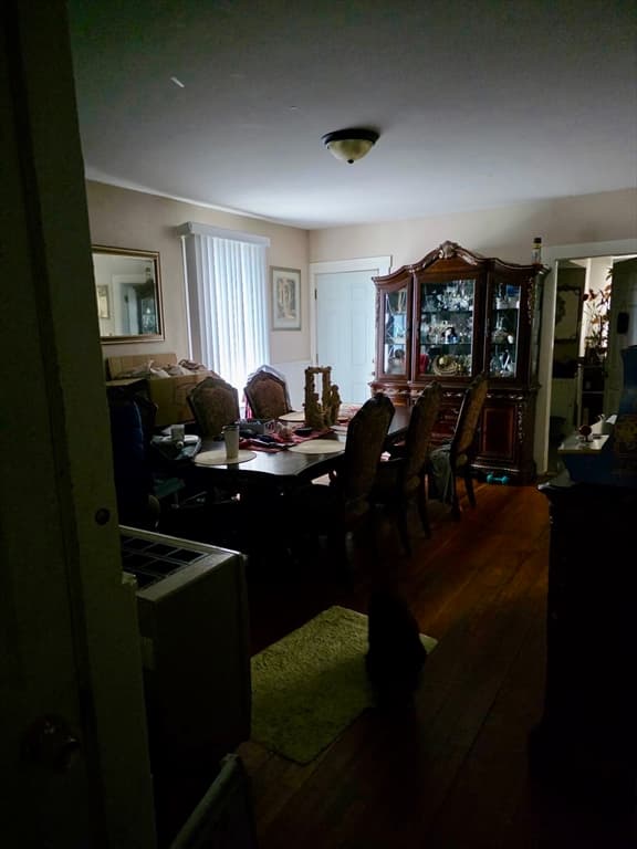 3 Family at 158 Thompson St, New Bedford MA 02740, New Bedford, photo 3 of 19