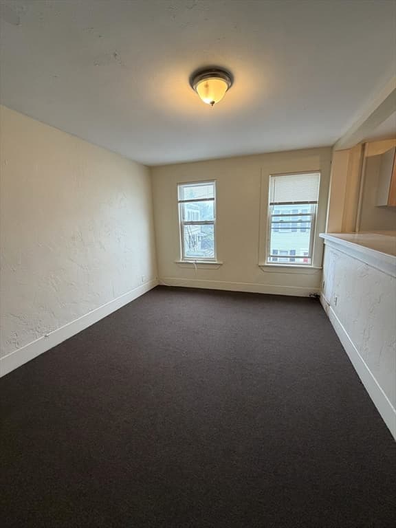 5-9 Family at 8-12 Exchange Ct, Waltham MA 02451, Waltham, photo 5 of 14