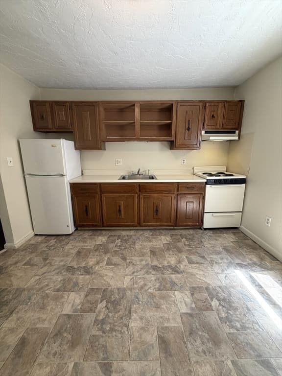 5-9 Family at 8-12 Exchange Ct, Waltham MA 02451, Waltham, photo 9 of 14