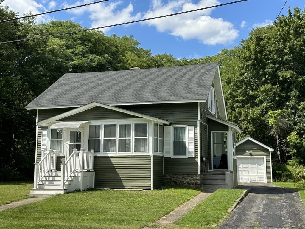 Single Family Residence at 9 Idalla Ave, Worcester MA 01606, Worcester, photo 11 of 15