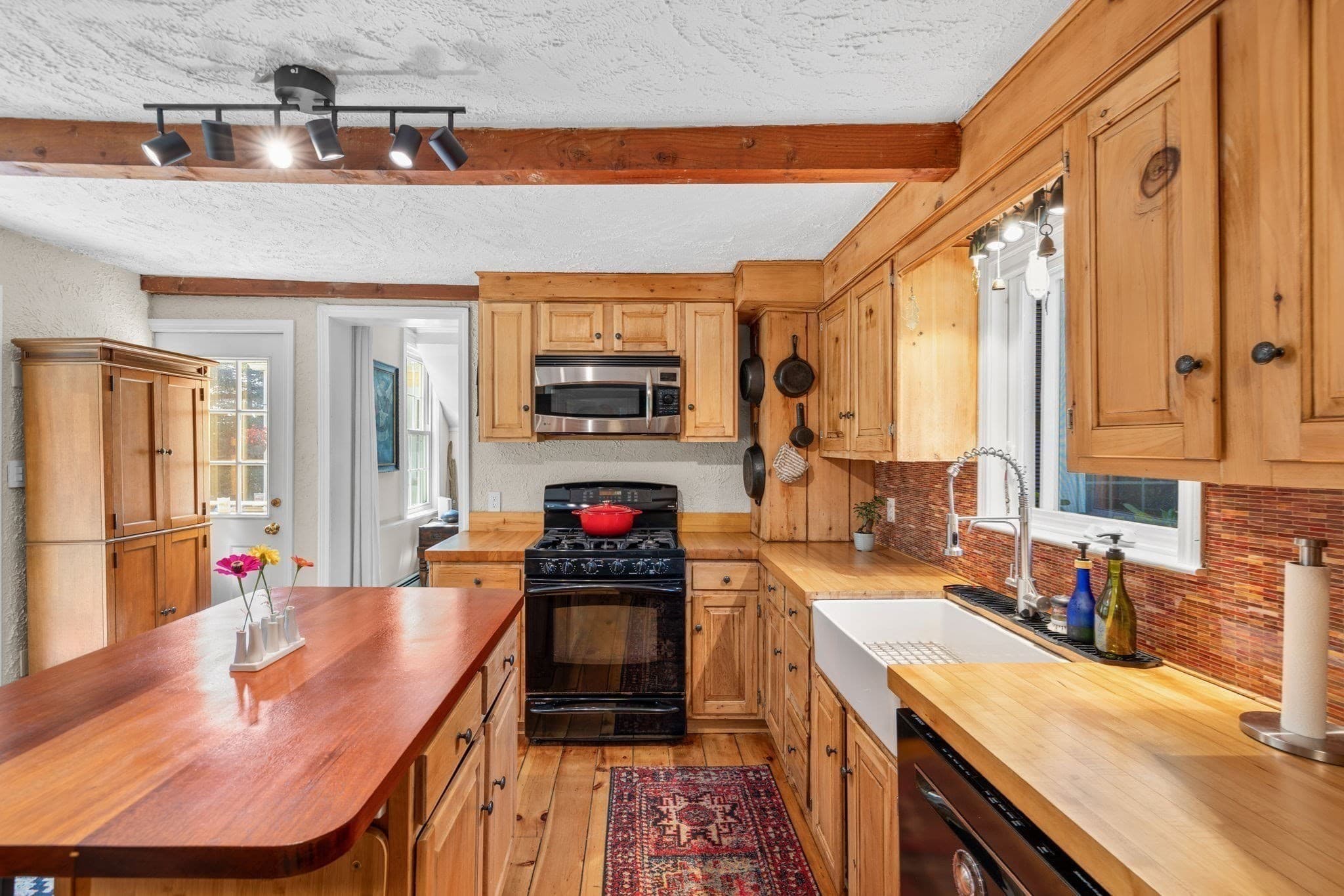 Single Family Residence at 775 Shore Rd, Bourne MA 02559, Bourne, photo 33 of 39