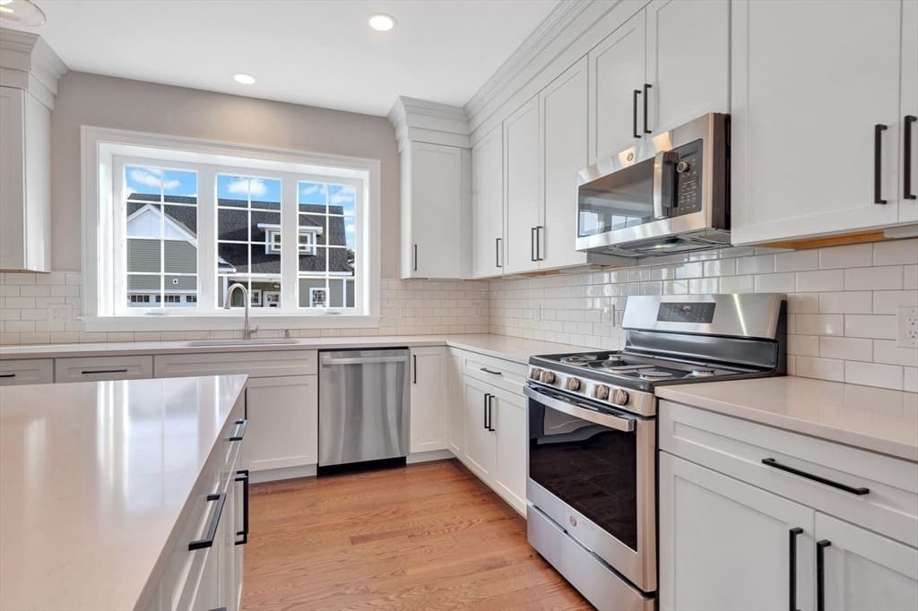 Condominium at 8 Weber Farm Road # 8, Wrentham MA 02093, Wrentham, photo 9 of 30