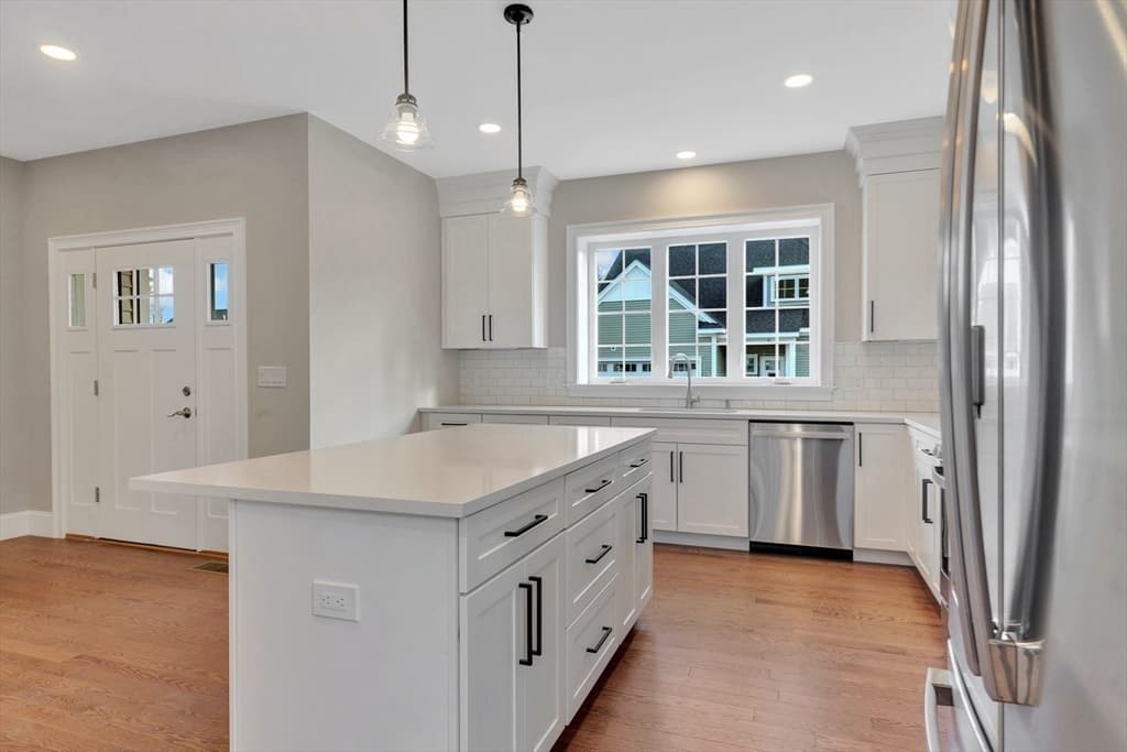 Condominium at 8 Weber Farm Road # 8, Wrentham MA 02093, Wrentham, photo 8 of 30