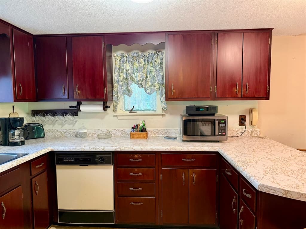 Single Family Residence at 4 Highland Circle, Montague MA 01376, Montague, photo 20 of 35
