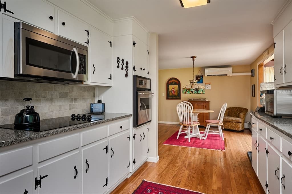 Single Family Residence at 35 Meadow Lane, Greenfield MA 01301, Greenfield, photo 13 of 42