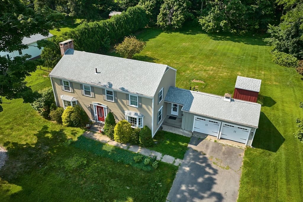 Single Family Residence at 35 Meadow Lane, Greenfield MA 01301, Greenfield, photo 3 of 42