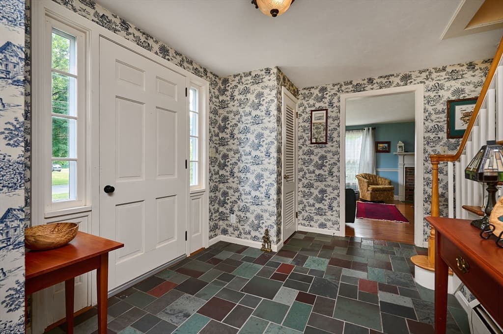 Single Family Residence at 35 Meadow Lane, Greenfield MA 01301, Greenfield, photo 5 of 42