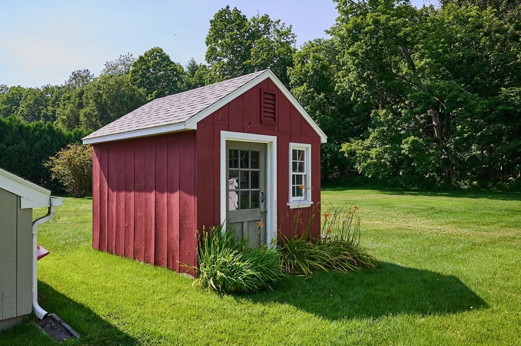 Single Family Residence at 35 Meadow Lane, Greenfield MA 01301, Greenfield, photo 30 of 42