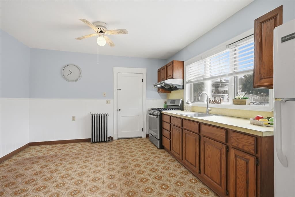 2 Family - 2 Units Up/Down at 90-92 Thorndike St, Arlington MA 02474, Arlington, photo 12 of 42