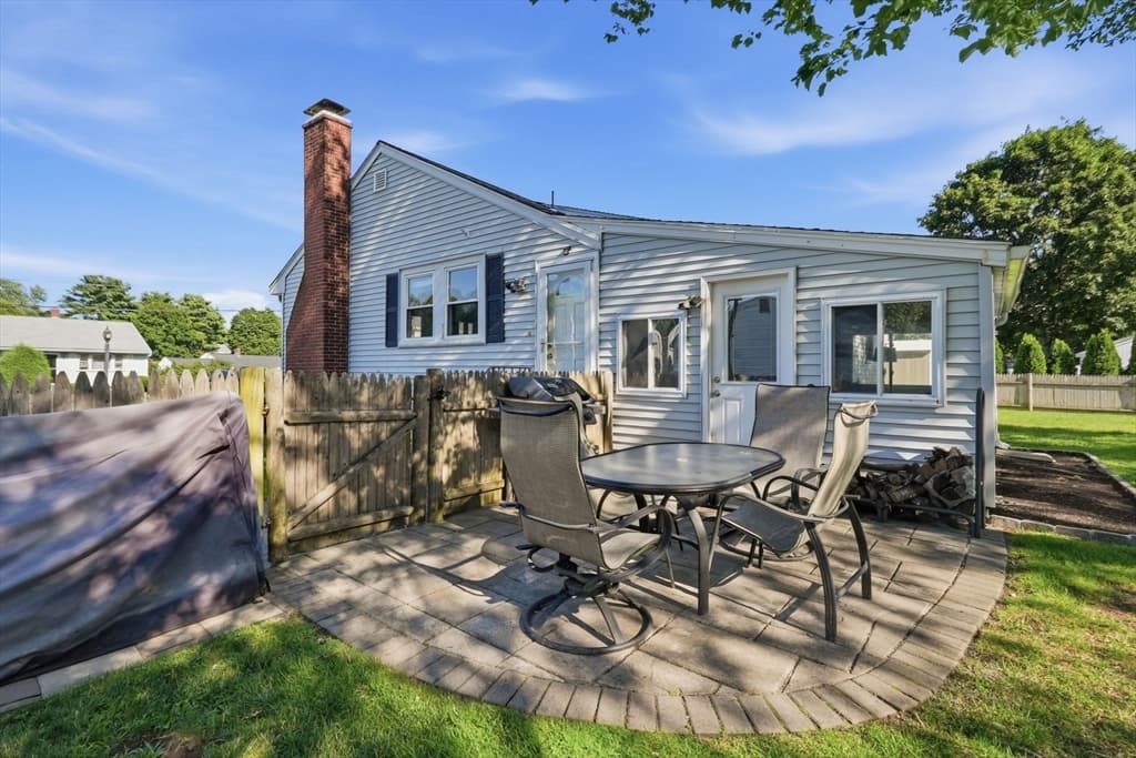 Single Family Residence at 16 Robert Ave, Woburn MA 01801, Woburn, photo 30 of 38