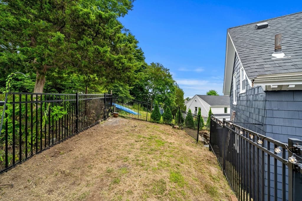 Single Family Residence at 53 Sewall St, Marblehead MA 01945, Marblehead, photo 23 of 28