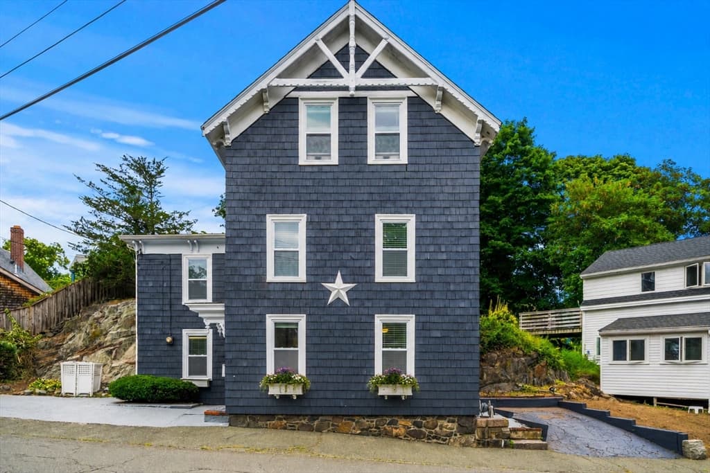 Single Family Residence at 53 Sewall St, Marblehead MA 01945, Marblehead, photo 2 of 28