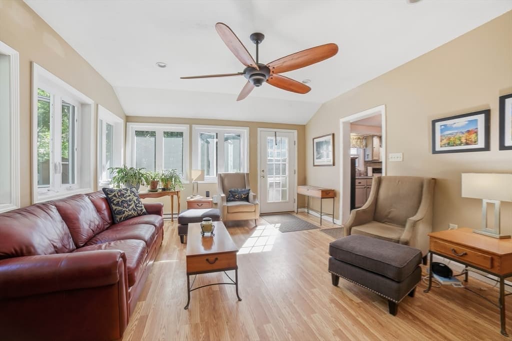 Single Family Residence at 31-A Belcourt Rd, Worcester MA 01605, Worcester, photo 27 of 42
