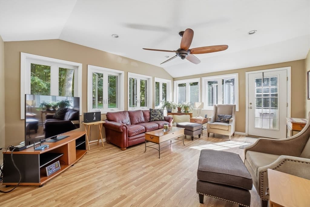Single Family Residence at 31-A Belcourt Rd, Worcester MA 01605, Worcester, photo 26 of 42