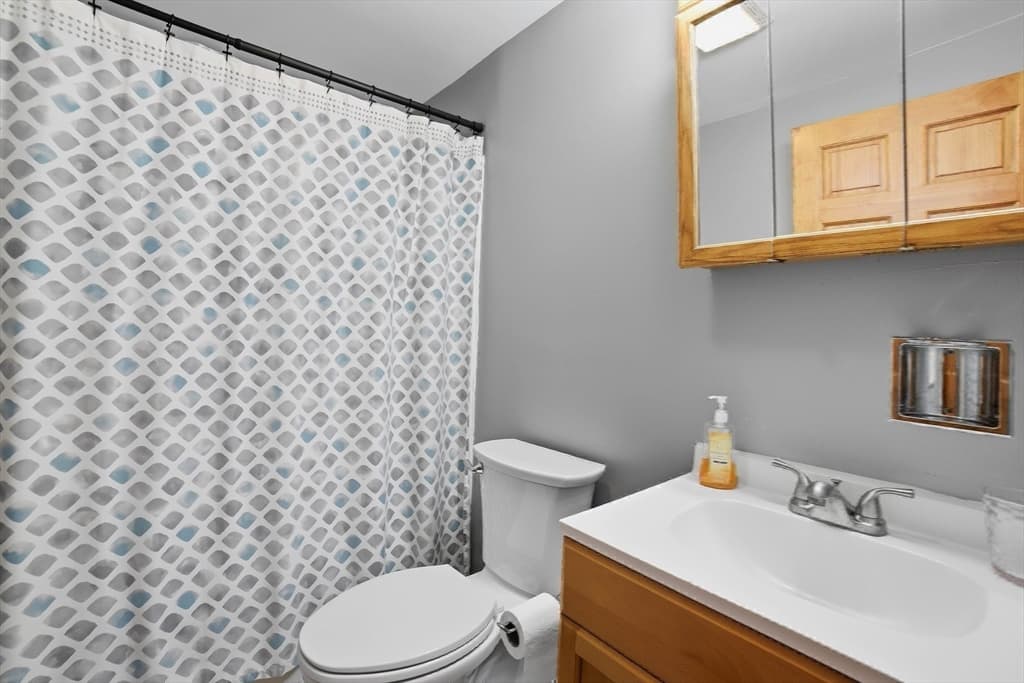 Single Family Residence at 31-A Belcourt Rd, Worcester MA 01605, Worcester, photo 32 of 42