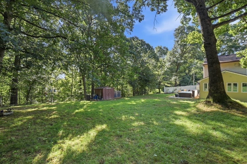 Single Family Residence at 31-A Belcourt Rd, Worcester MA 01605, Worcester, photo 9 of 42