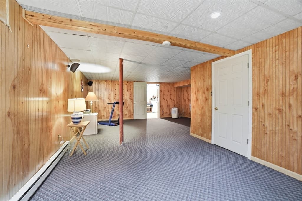 Single Family Residence at 31-A Belcourt Rd, Worcester MA 01605, Worcester, photo 38 of 42