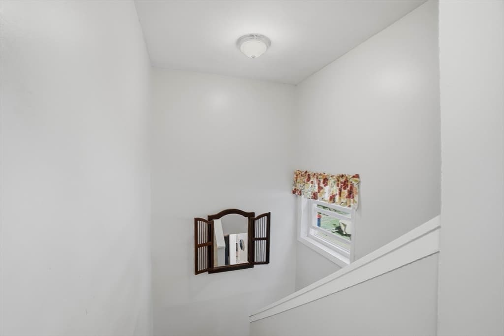 Single Family Residence at 31-A Belcourt Rd, Worcester MA 01605, Worcester, photo 29 of 42