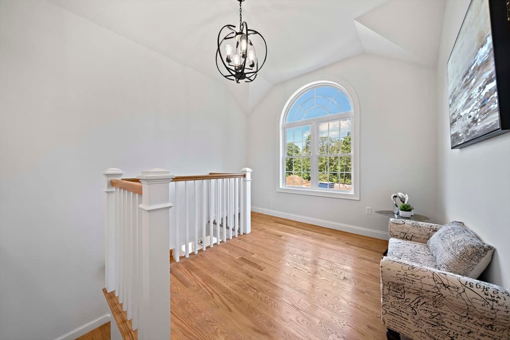 Single Family Residence at 4 Clarendon Circle, Holbrook MA 02343, Holbrook, photo 26 of 39