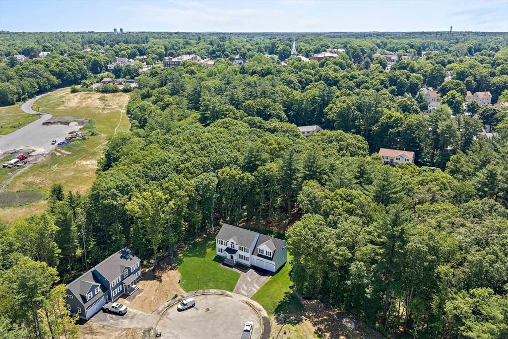 Single Family Residence at 4 Clarendon Circle, Holbrook MA 02343, Holbrook, photo 32 of 39
