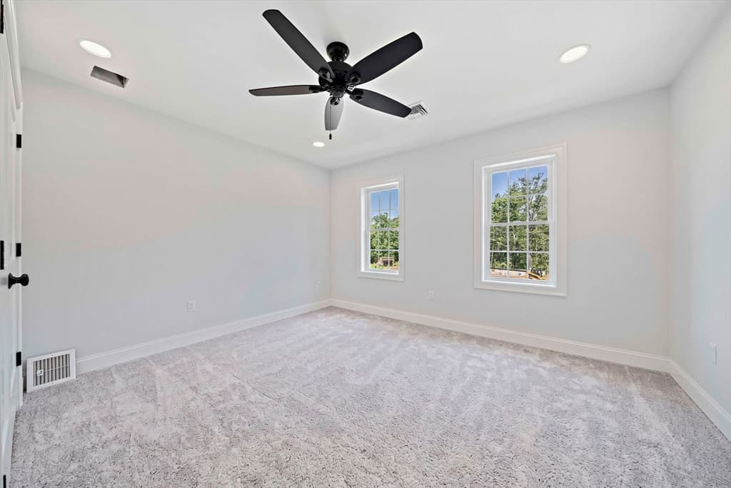 Single Family Residence at 4 Clarendon Circle, Holbrook MA 02343, Holbrook, photo 21 of 39
