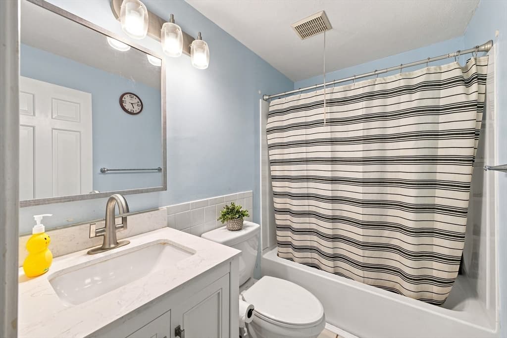 Condominium at 95 Commons Dr # 107, Shrewsbury MA 01545, Shrewsbury, photo 16 of 39