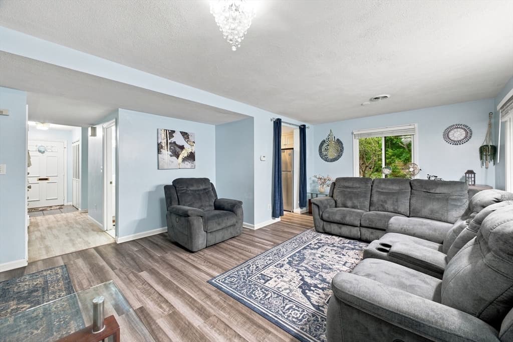 Condominium at 95 Commons Dr # 107, Shrewsbury MA 01545, Shrewsbury, photo 5 of 39