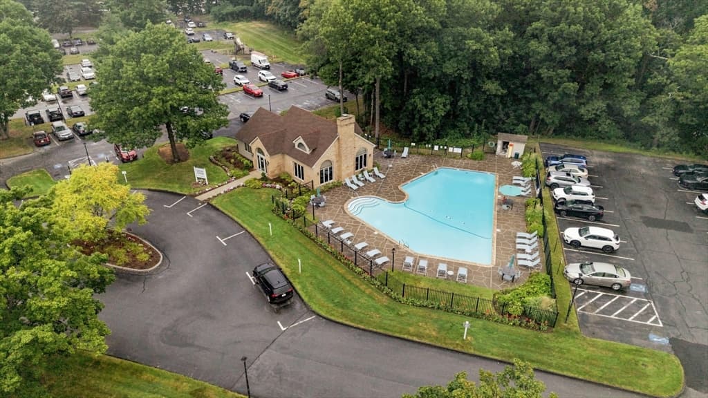 Condominium at 95 Commons Dr # 107, Shrewsbury MA 01545, Shrewsbury, photo 33 of 39