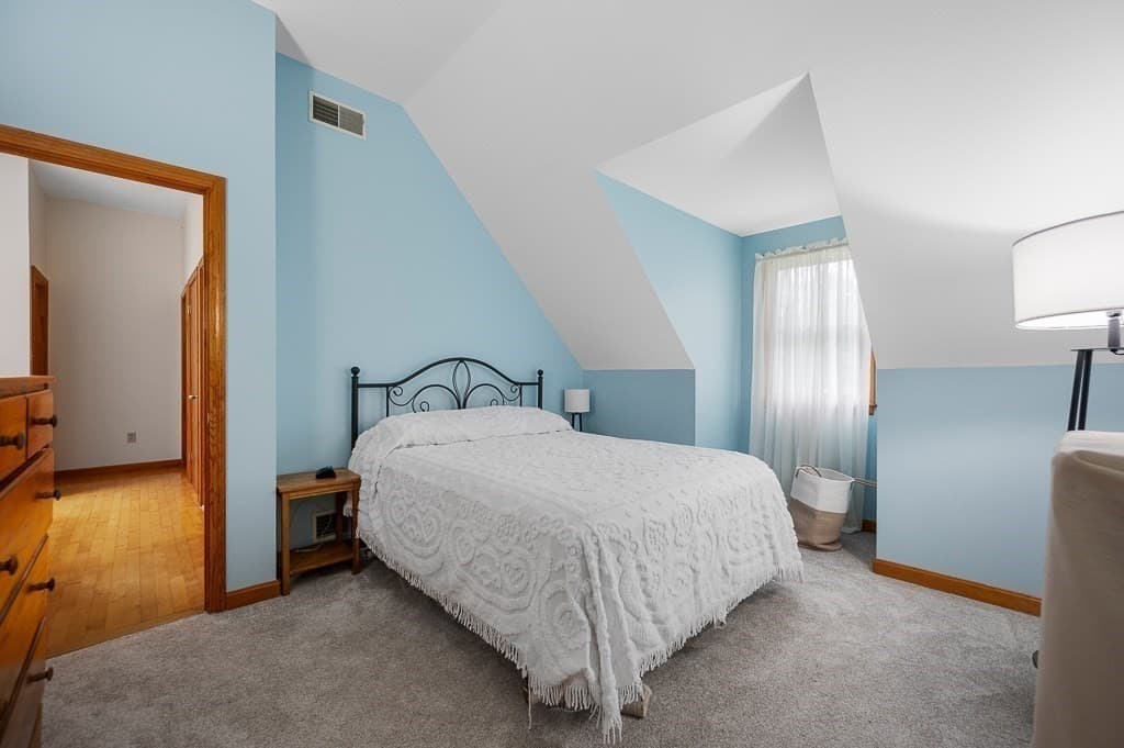 Single Family Residence at 5 Abenaki St, Hubbardston MA 01452, Hubbardston, photo 33 of 42
