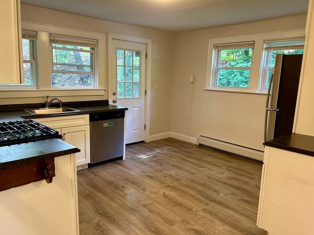 Single Family Residence at 410 Silver St, Greenfield MA 01301, Greenfield, photo 9 of 27