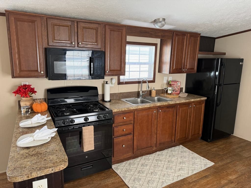 Mobile Home at 151 Hartford Tpke # 20, Shrewsbury MA 01545, Shrewsbury, photo 5 of 15