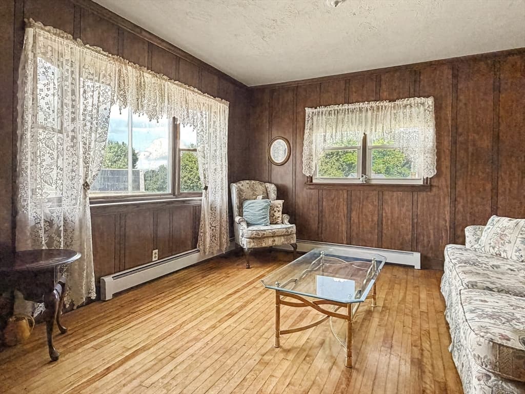 Single Family Residence at 434 Hamilton, Worcester MA 01604, Worcester, photo 5 of 32