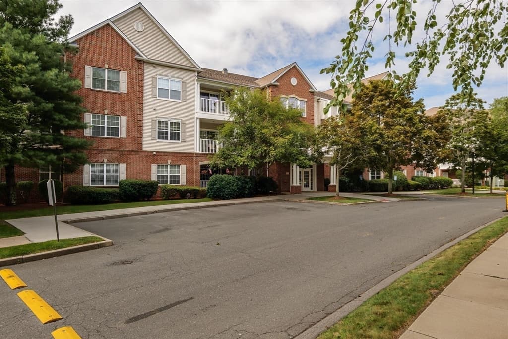 Condominium at 172 Haverhill St # 219, Andover MA 01810, Andover, photo 23 of 29