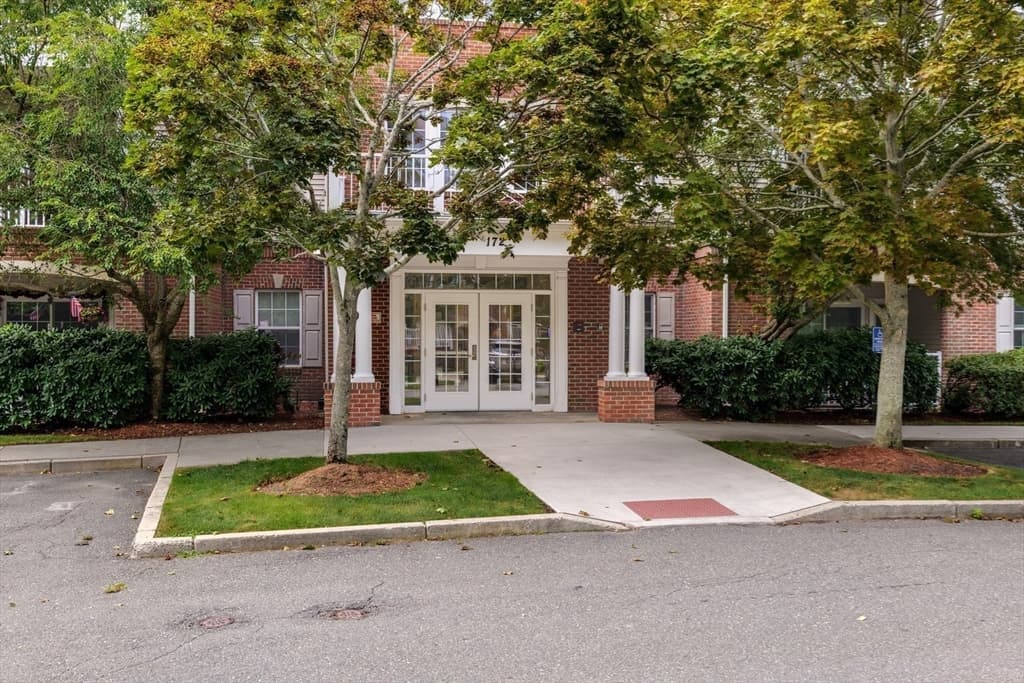 Condominium at 172 Haverhill St # 219, Andover MA 01810, Andover, photo 26 of 29