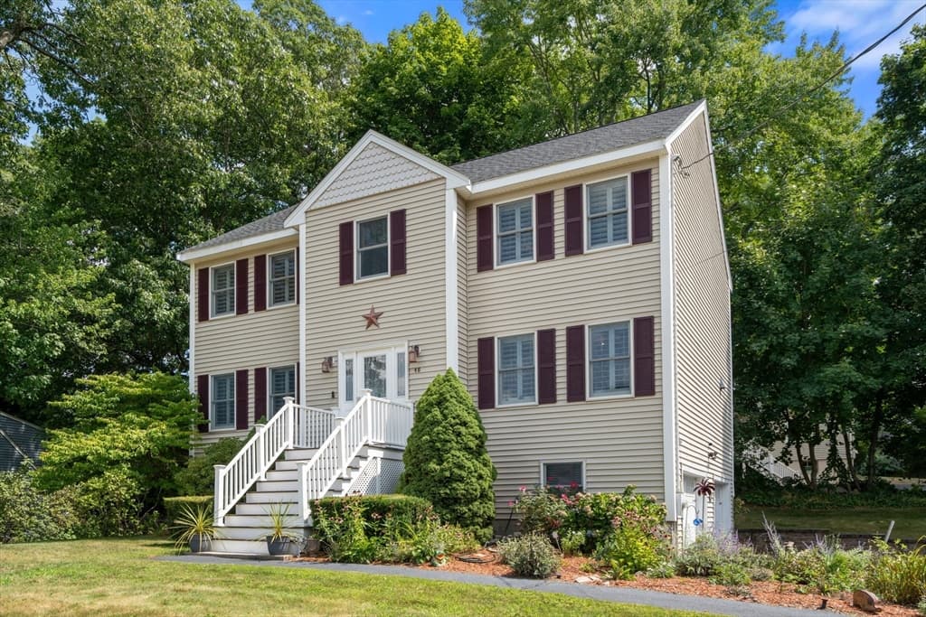 Single Family Residence at 15 Island Road, Lynnfield MA 01940, Lynnfield, photo 2 of 35