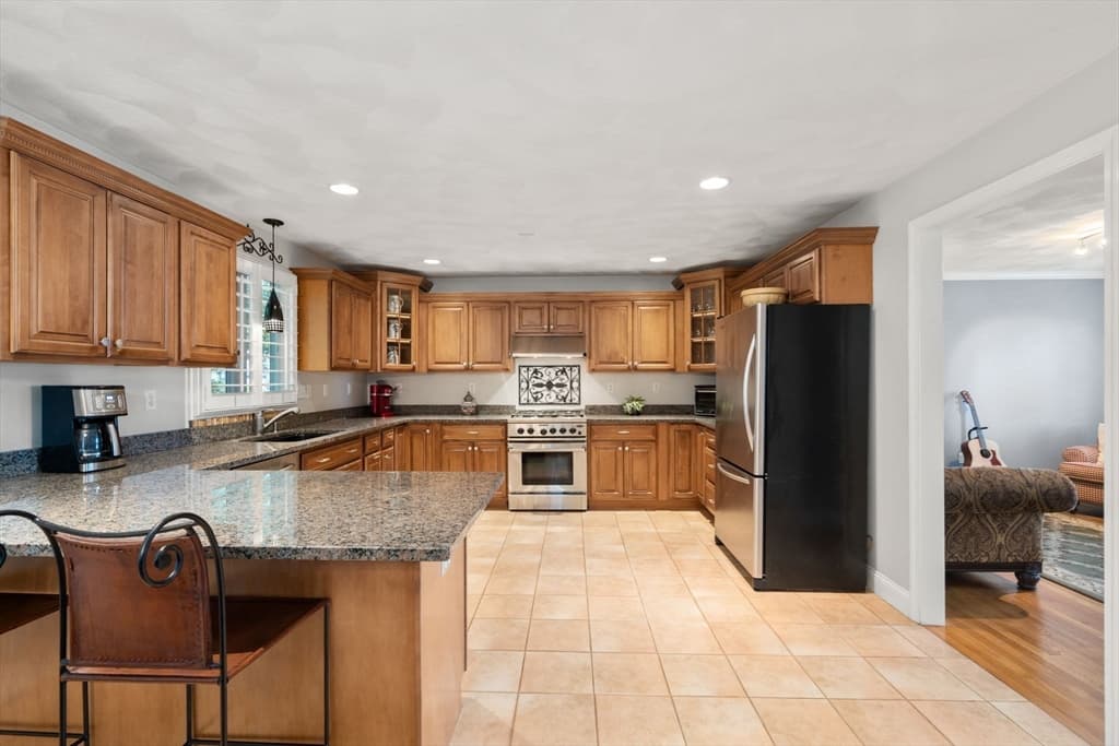 Single Family Residence at 15 Island Road, Lynnfield MA 01940, Lynnfield, photo 13 of 35