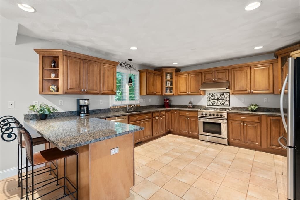 Single Family Residence at 15 Island Road, Lynnfield MA 01940, Lynnfield, photo 14 of 35