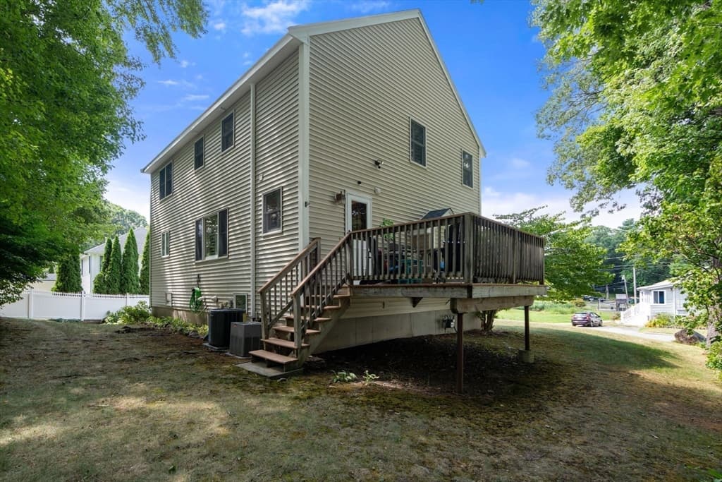 Single Family Residence at 15 Island Road, Lynnfield MA 01940, Lynnfield, photo 18 of 35