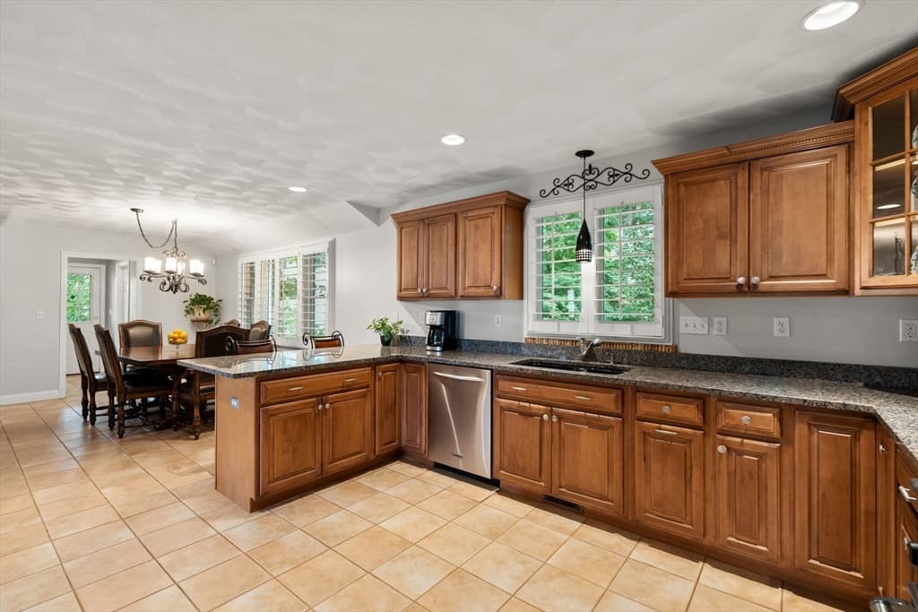 Single Family Residence at 15 Island Road, Lynnfield MA 01940, Lynnfield, photo 15 of 35