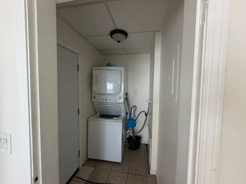 3 Family at 6 Dorchester St, Worcester MA 01610, Worcester, photo 12 of 24