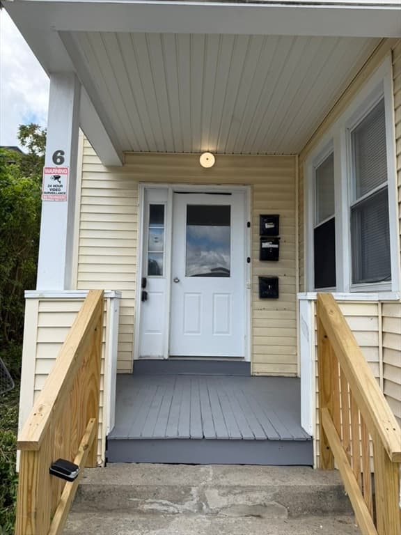 6 Dorchester St, Worcester MA 01610