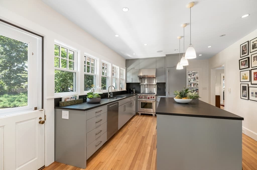 Single Family Residence at 8 Brier Rd, Gloucester MA 01930, Gloucester, photo 14 of 41
