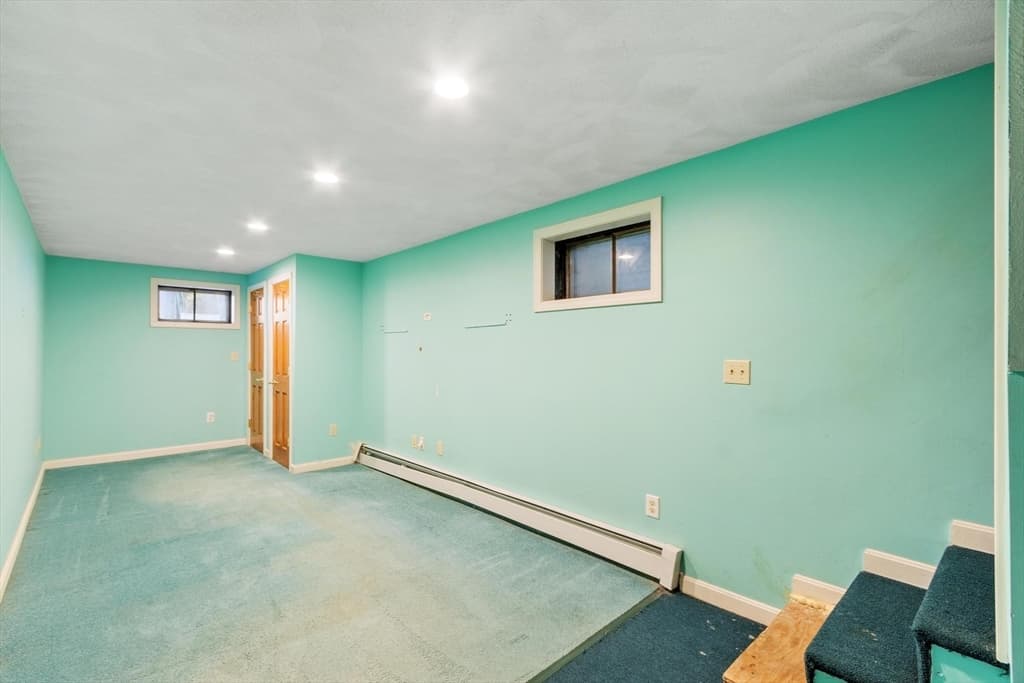 Single Family Residence at 403 Middlesex Turnpike, Billerica MA 01821, Billerica, photo 24 of 33